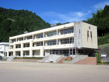 菅田小学校