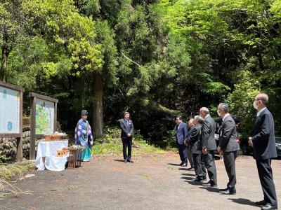 横谷峡四つの滝滝開き