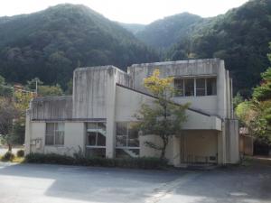 湯屋地区公民館外観
