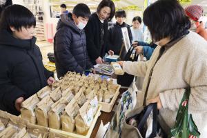 上原小学校　お米販売会2